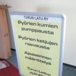Mainostelineet Ulos – näidispilt